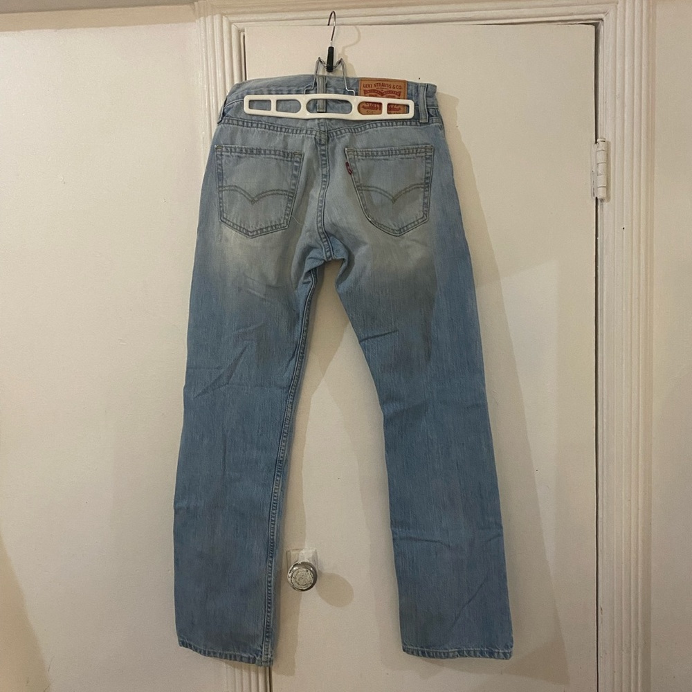 LEVI’S LIGHTWASH 514 🤍 - Picture 3 of 3